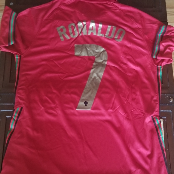 Nike's Portugal Jersey - Picture 1 of 2